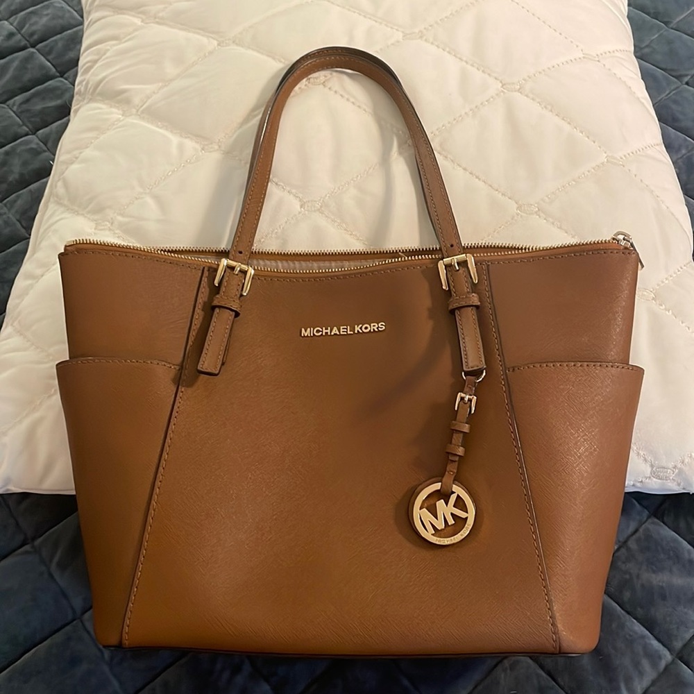 Michael Korda purse